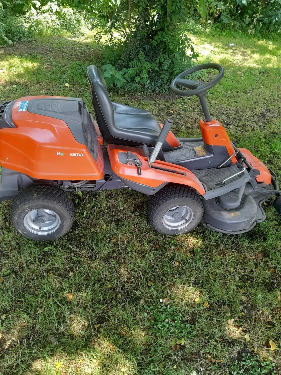 Husqvarna R216 ride on lawnmower - Image 3
