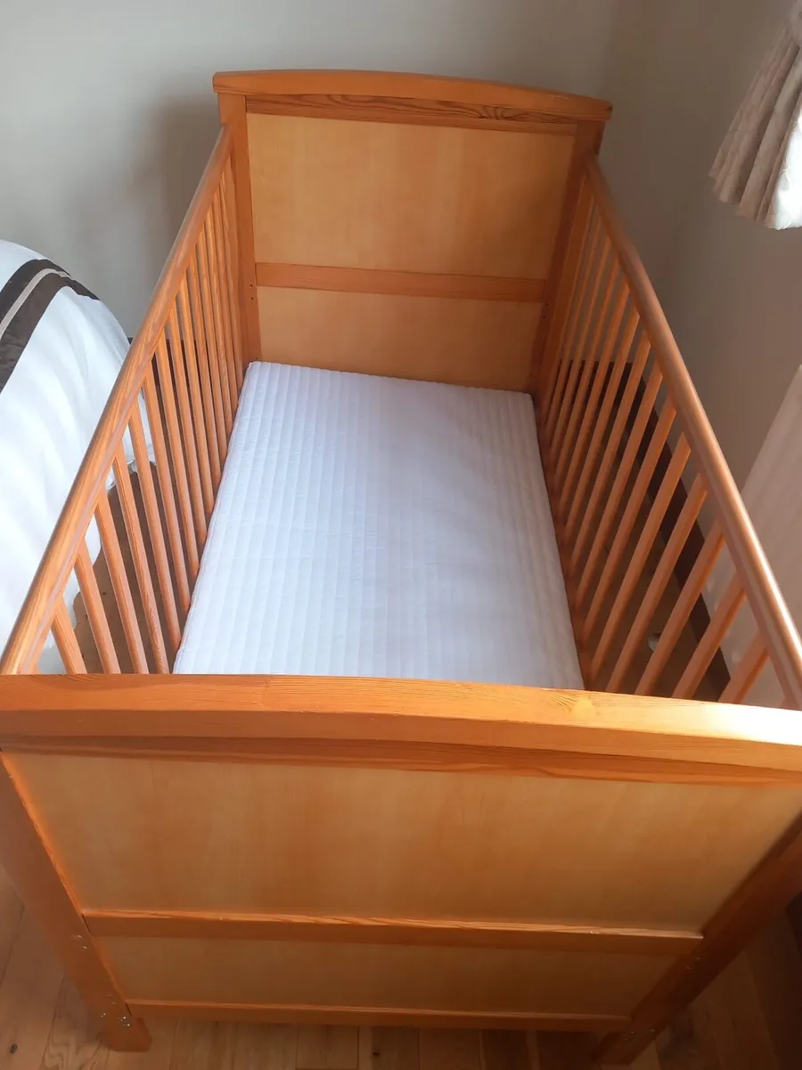 Cotbed & Mattress - Image 1
