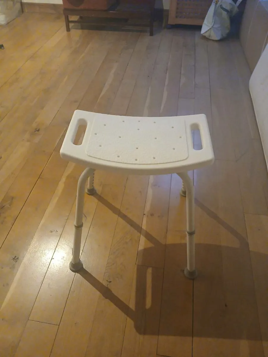 Shower stool - Image 1