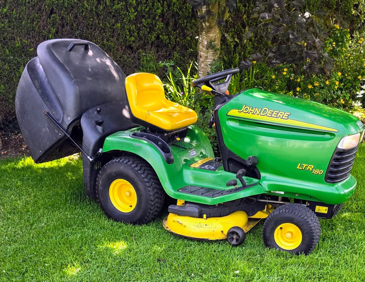 John Deere 42" tractor mower - Image 1