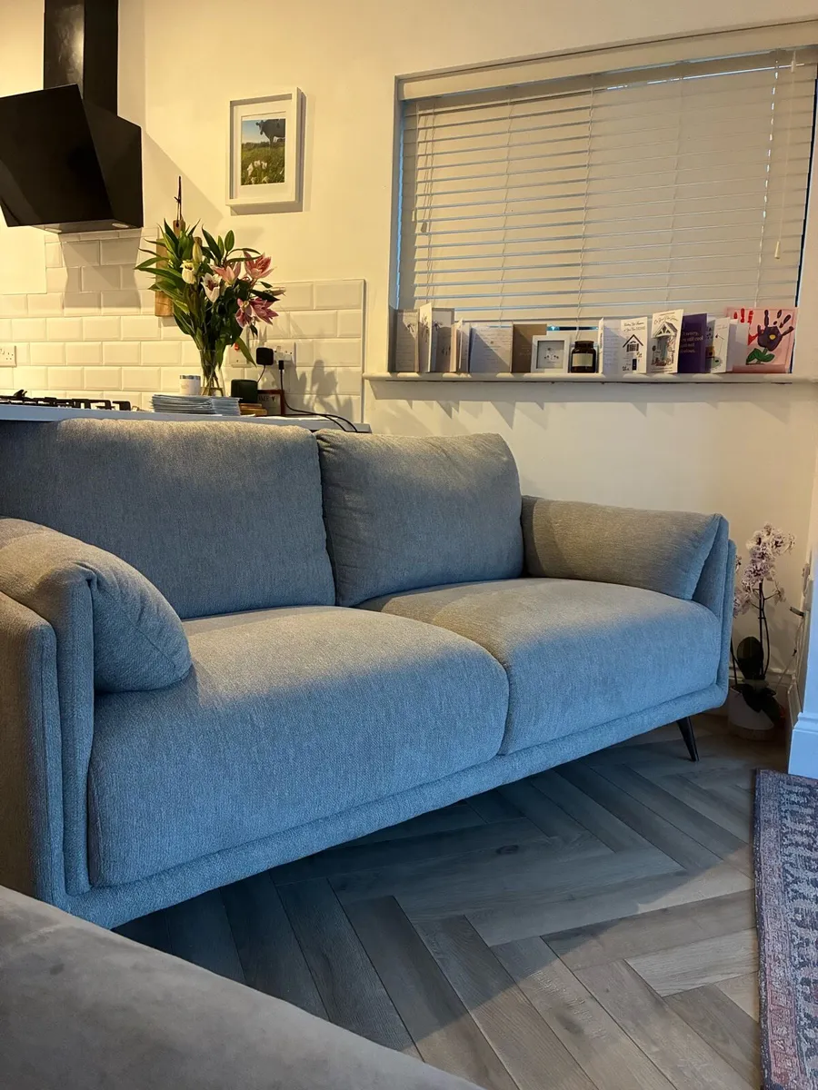 Couch - Image 1