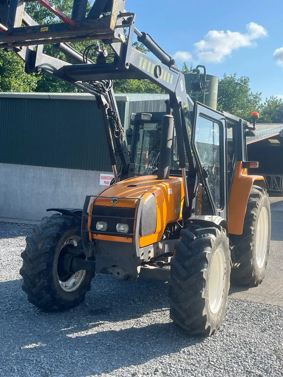 Renault Ceres 95 4wd with loader - Image 1