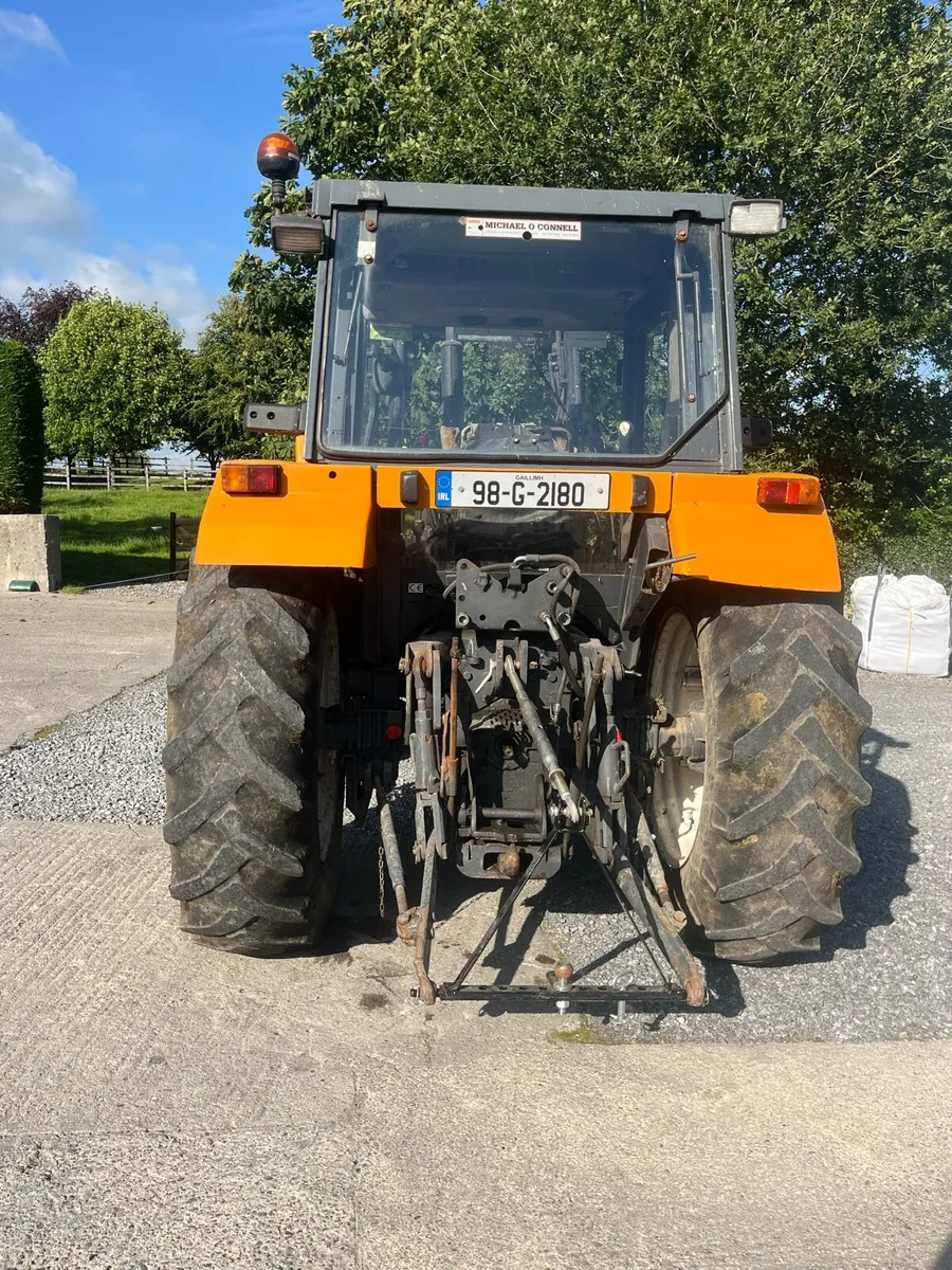 Renault Ceres 95 4wd with loader - Image 3