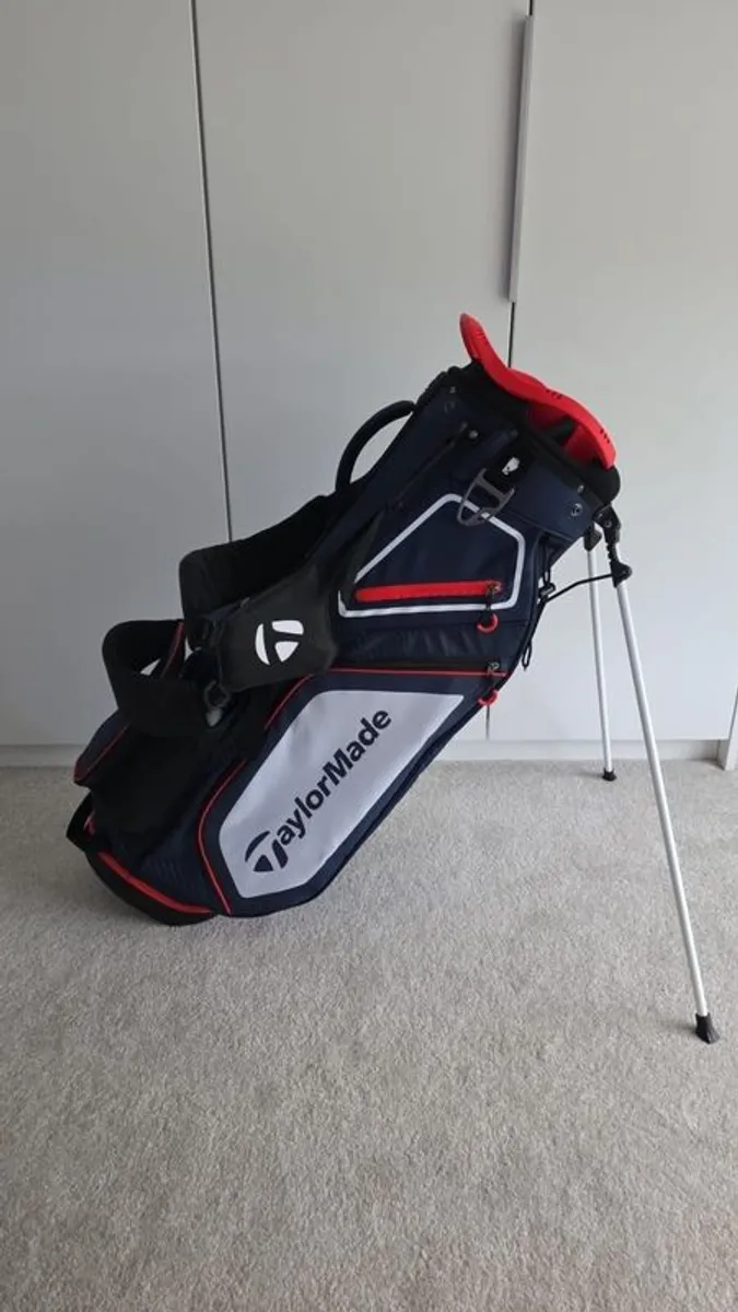 Like new, never used TaylorMade 8 Golf Stand Bag - Navy/White/Red - Image 1