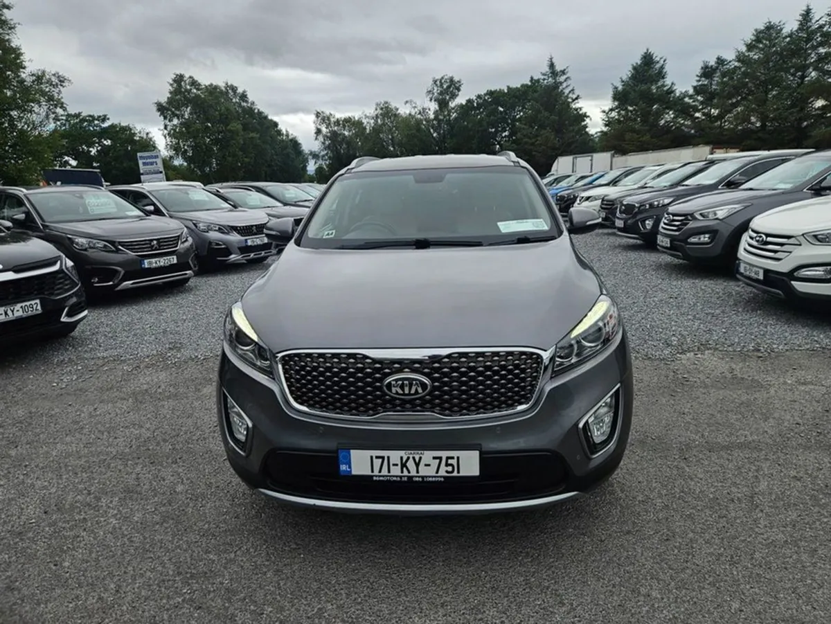 Kia Sorento Platinum 4X2 5DR - Image 2