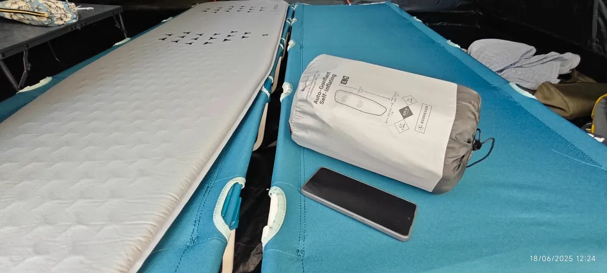 2 camping bed's and 2 self inflating mattress - Image 3