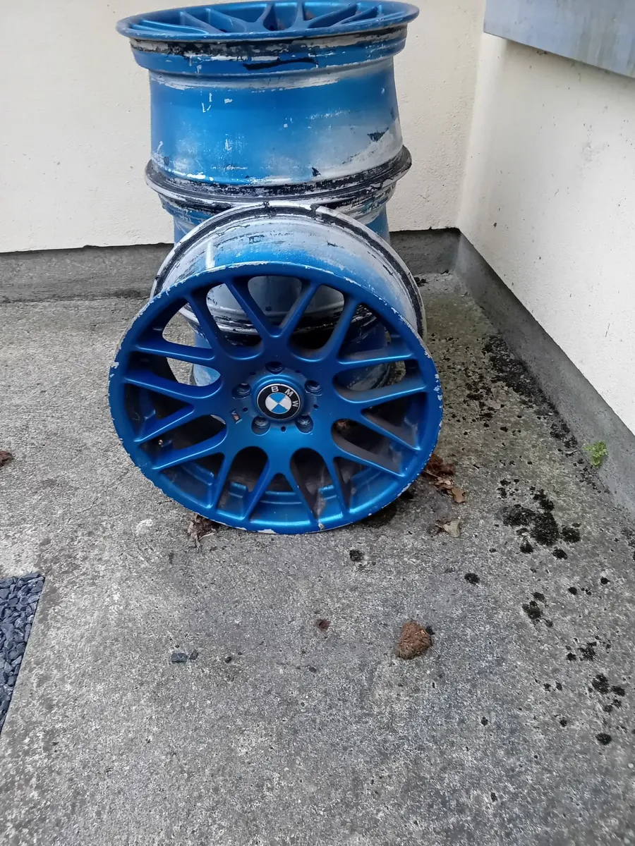 Alloy wheels x 4