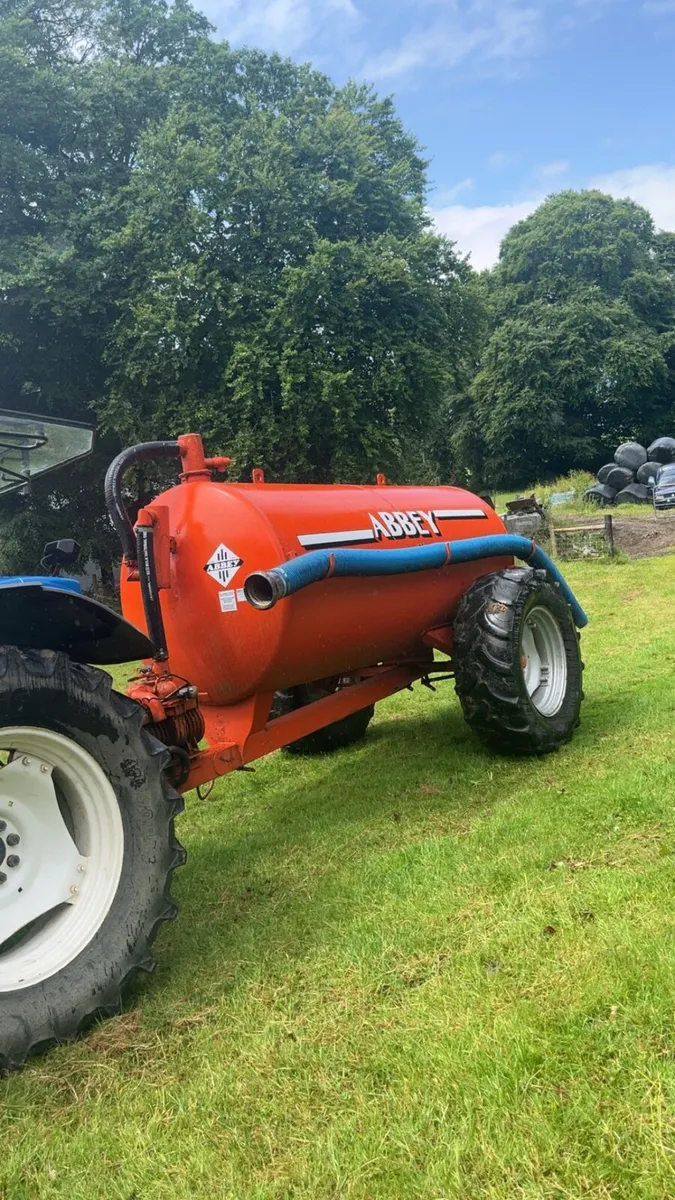 Abbey 1100 tanker - Image 1