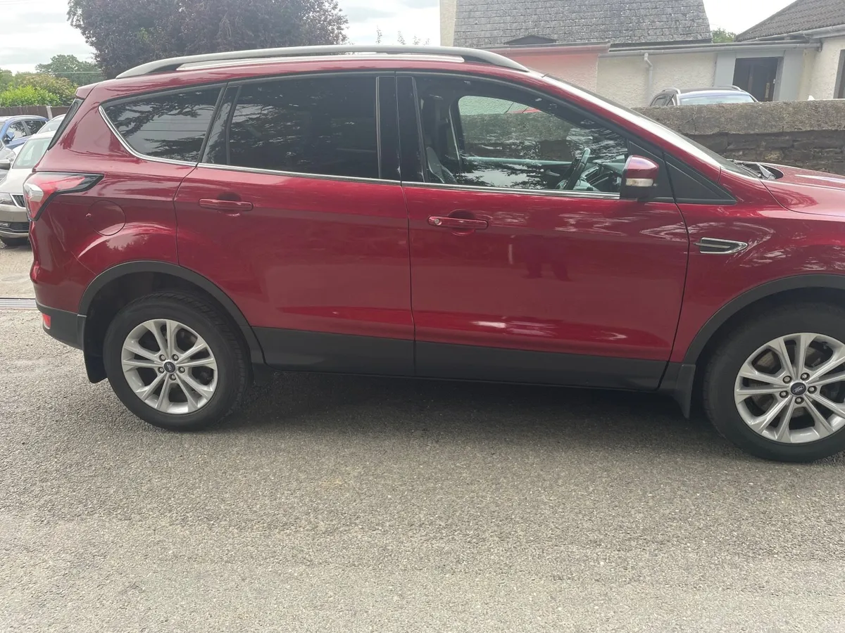 Ford Kuga Titanium 1.5 Diesel 2017 - Image 2