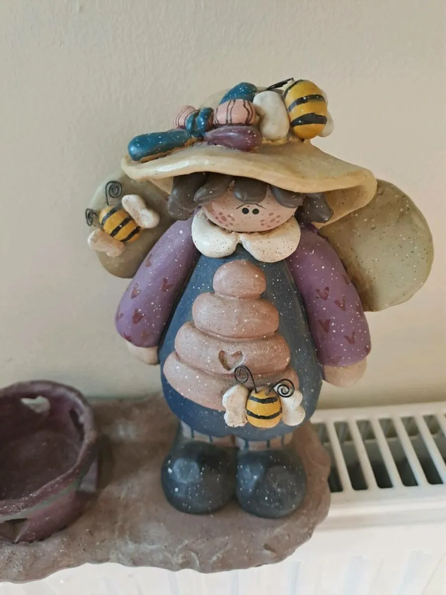 Crazy Mountain bee keeper candle holder - Image 2