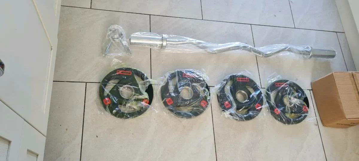 Large brand new Olympic weight lifting set - Image 4