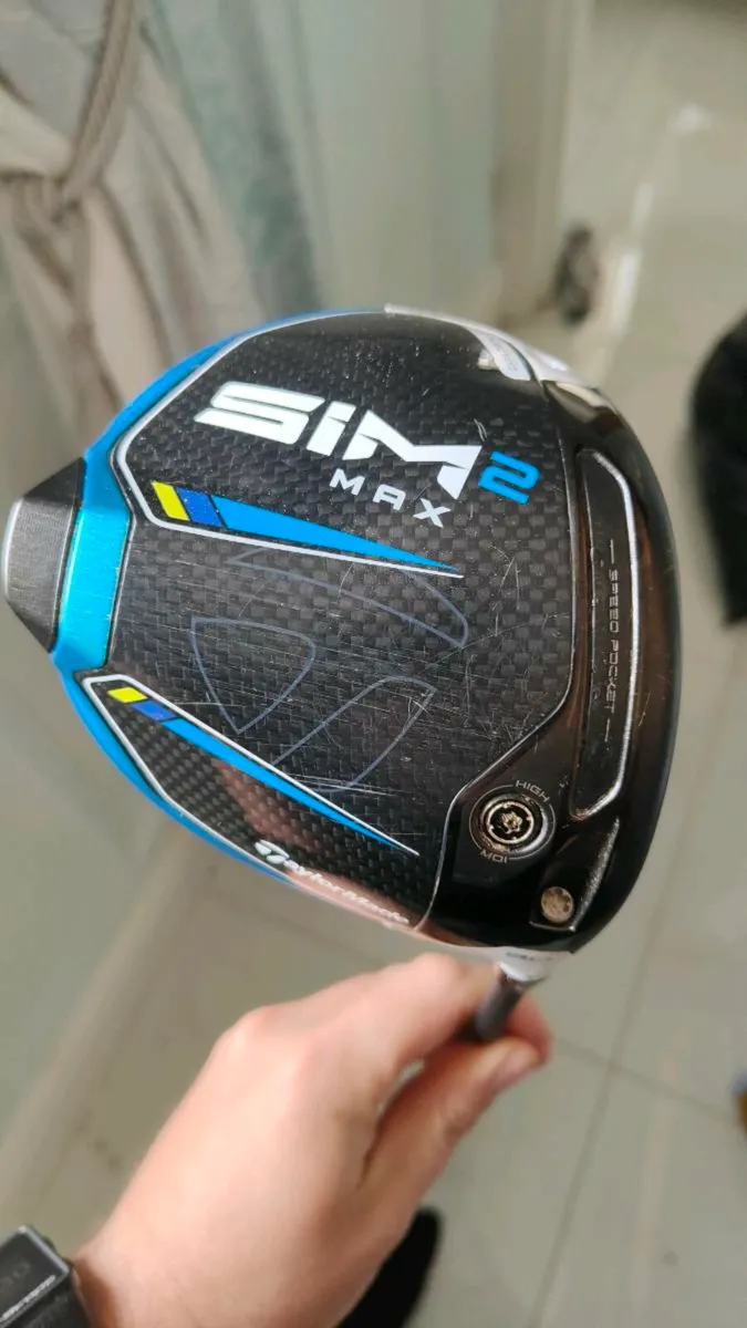 TaylorMade Sim 2 Max Driver RH 9 Stiff - Image 1