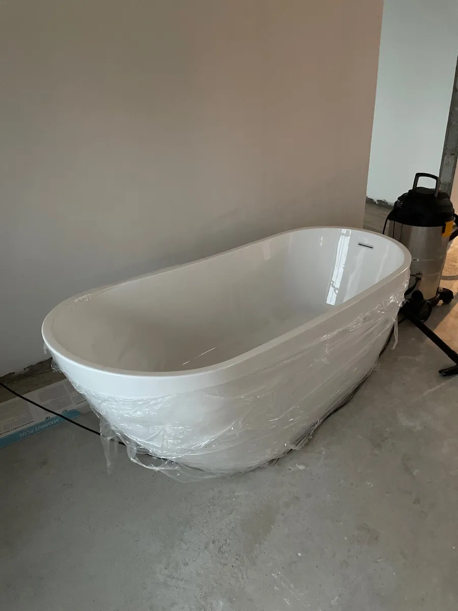 Freestanding Bath - Image 2