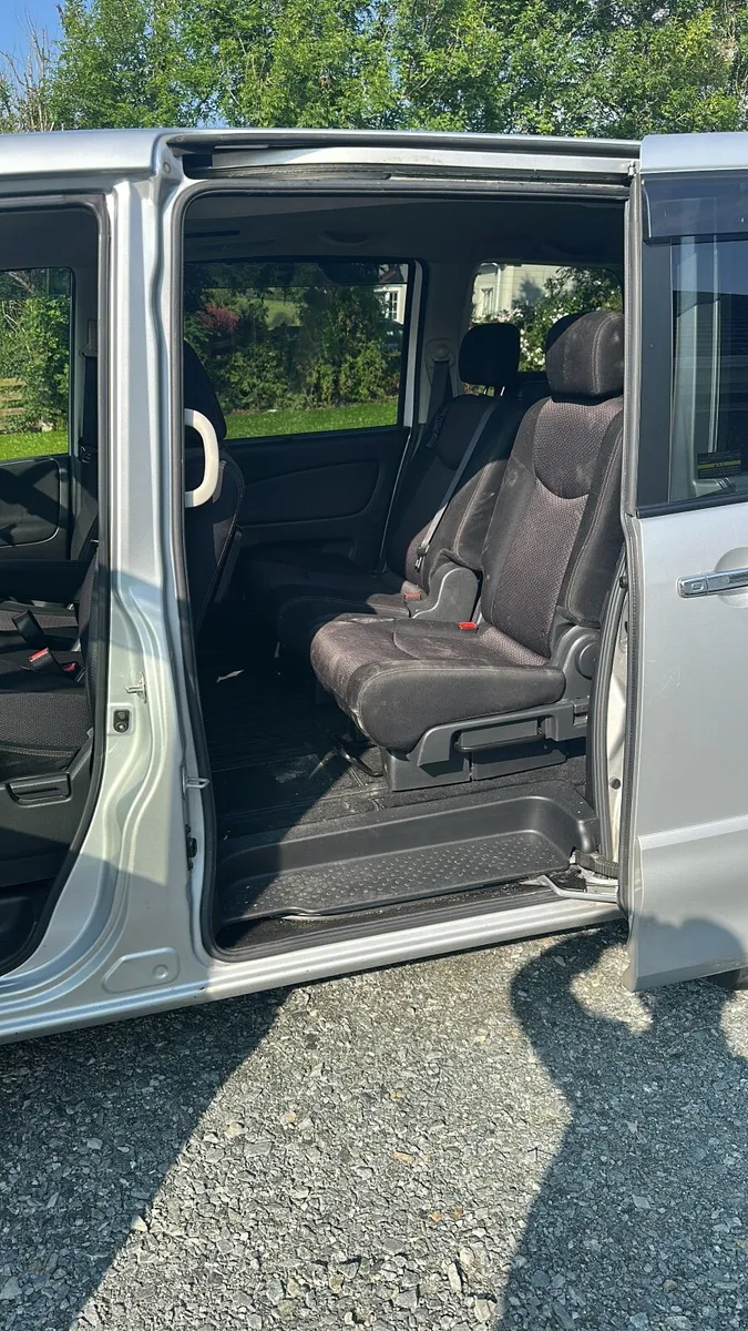 Nissan Serena 2013 - Image 4