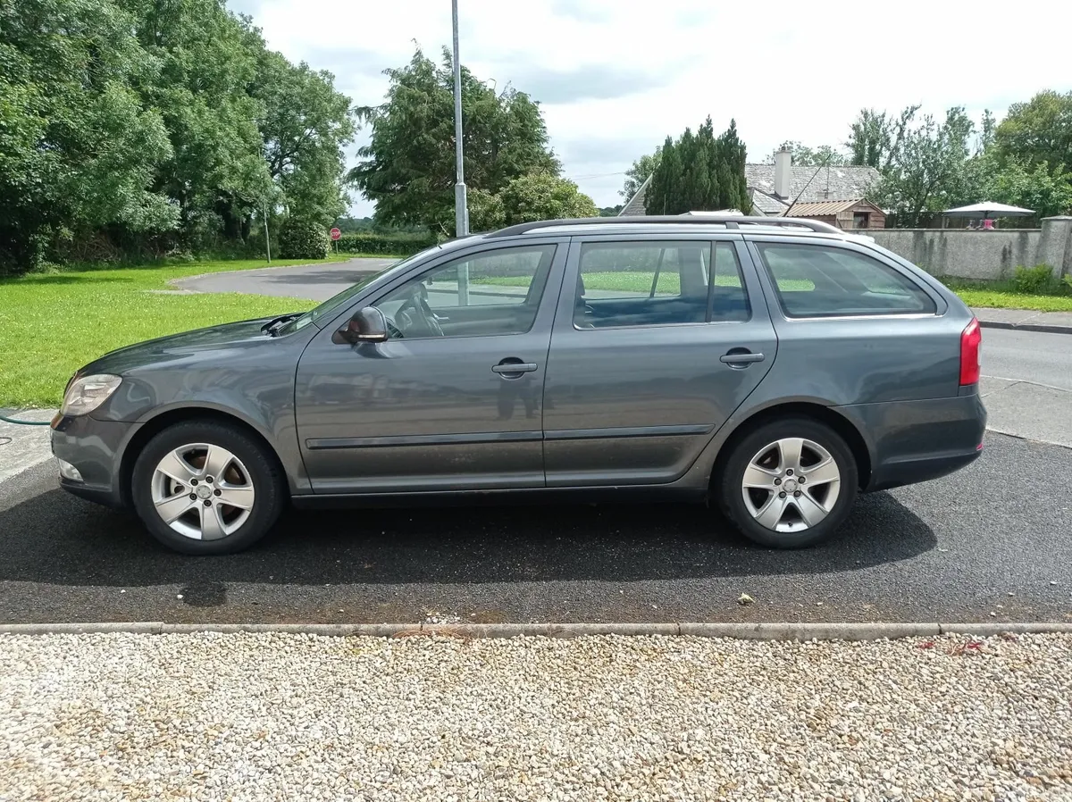 Skoda Octavia 2010 - Image 3