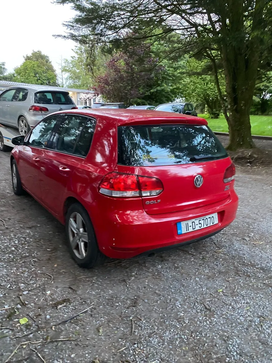 2011 Volkswagen Golf 1.6 tdi - Image 2