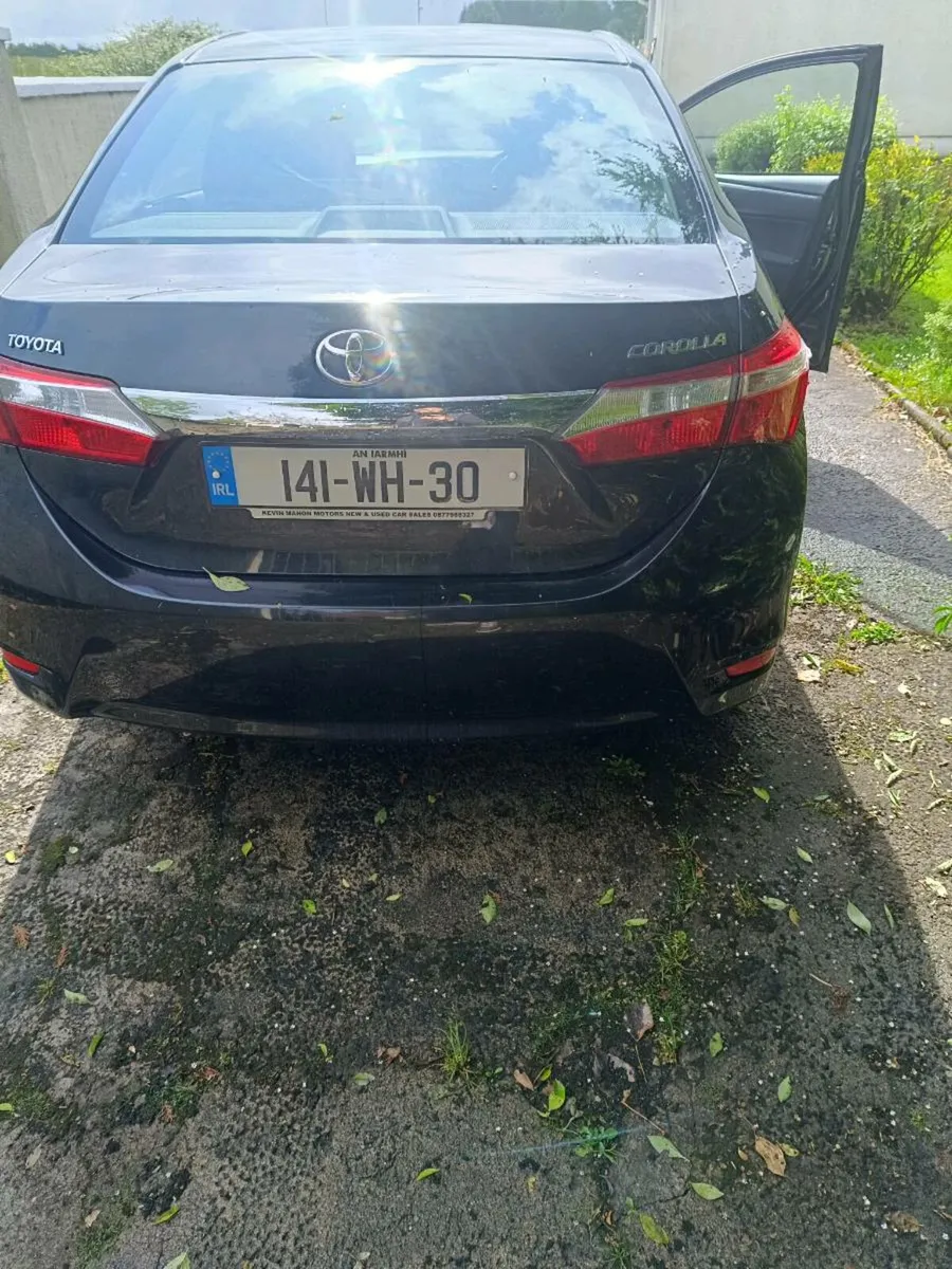 Toyota Corolla - Image 2