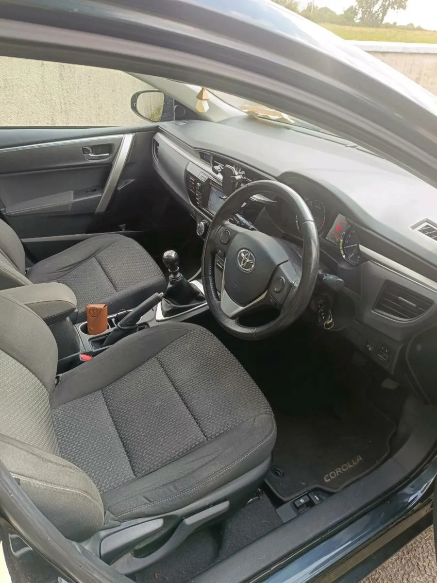 Toyota Corolla - Image 4