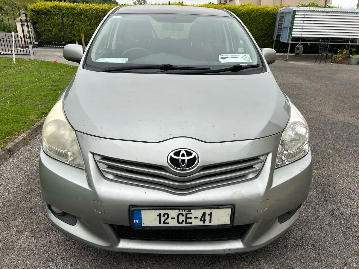 2013 Toyota verso D4D 6 speed Nct Jan 2026 - Image 2
