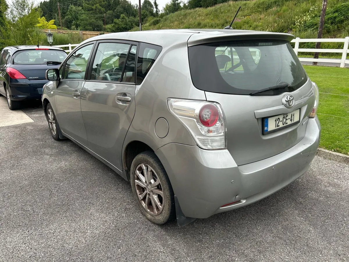 2013 Toyota verso D4D 6 speed Nct Jan 2026 - Image 3