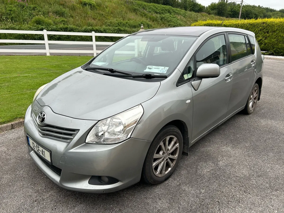 2013 Toyota verso D4D 6 speed Nct Jan 2026 - Image 4