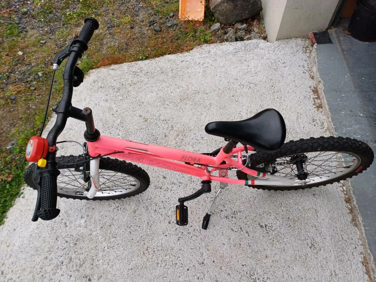 Girls bike - Image 4