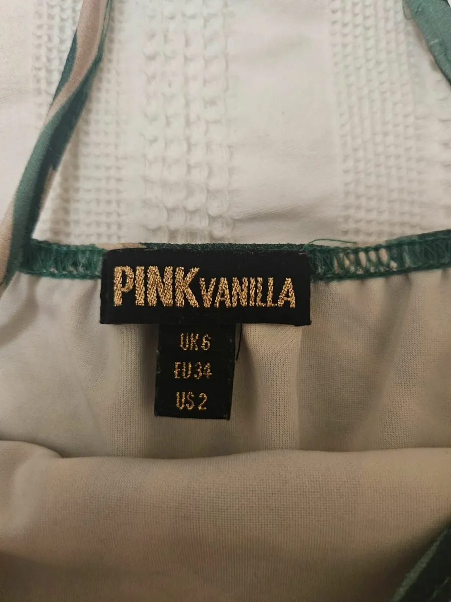 🌀💚 Trendy Pink Vanilla Swirl Handkerchief Top! - Image 2