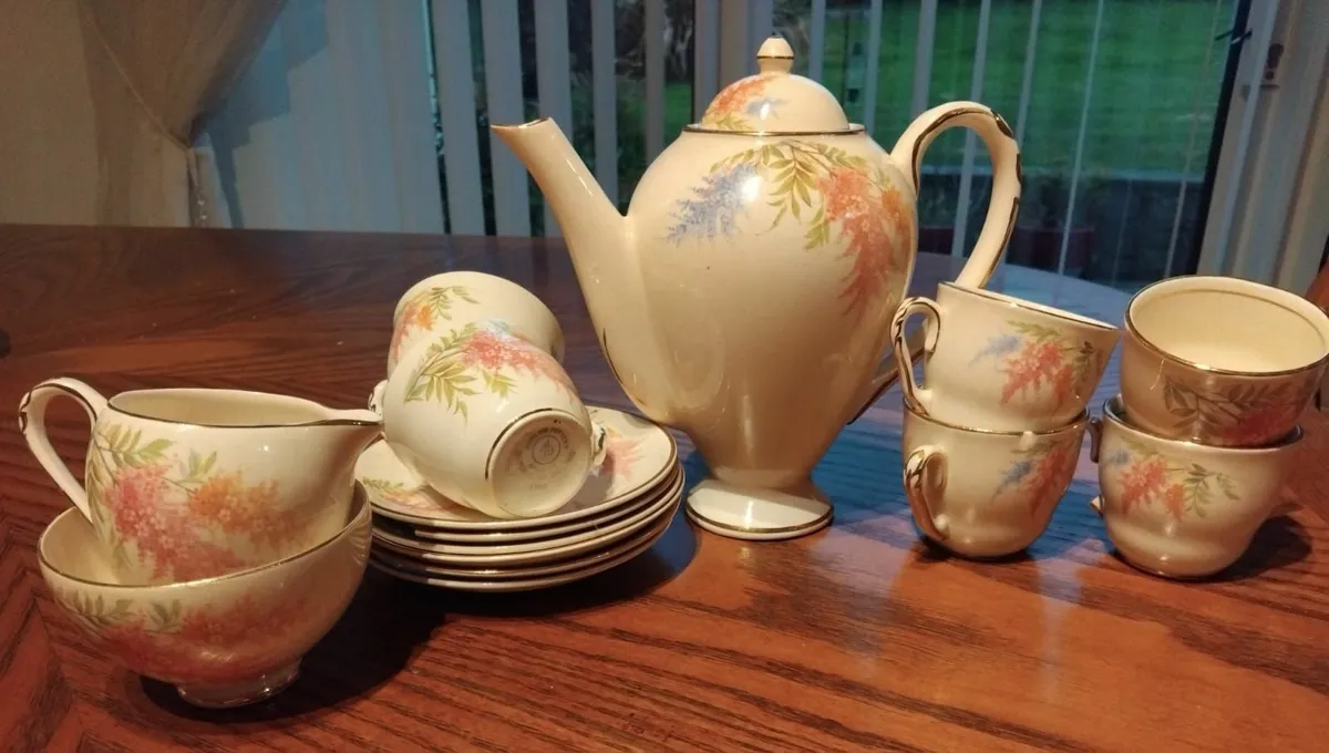 Duchess Finebone China and Arklow Pottery - Image 1