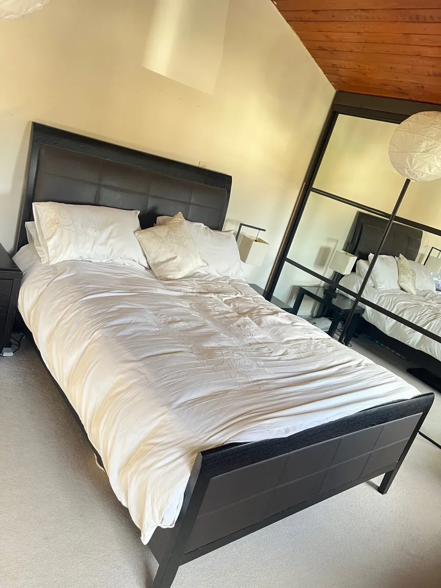 Bed and locker - Image 3