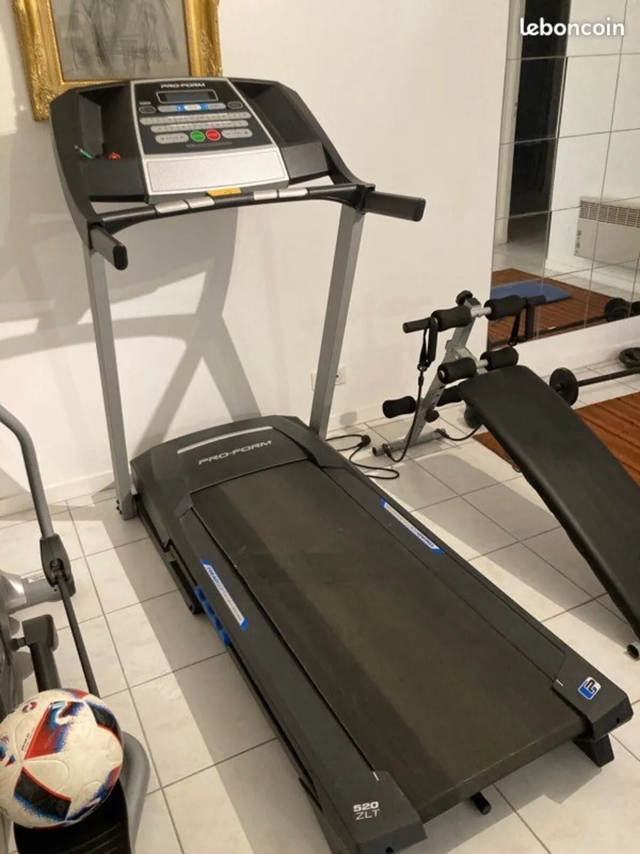 Proform 520 treadmill 1-16km / 1-10% incline - Image 1