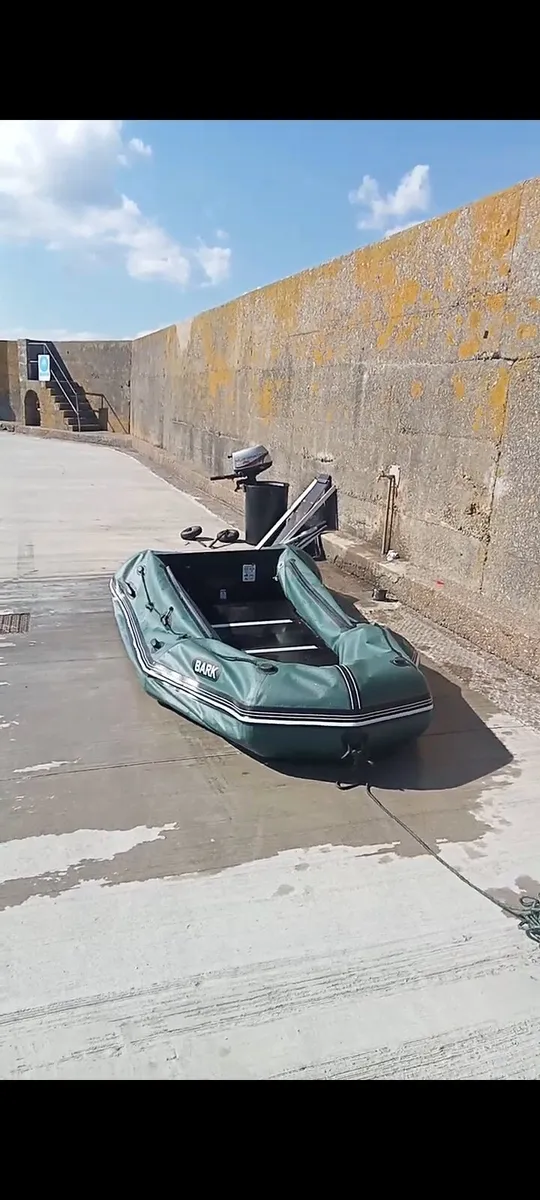Inflatable boat and engine - Image 2