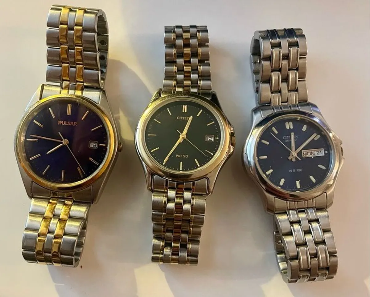 3 vintage mes watches not  scratch on them