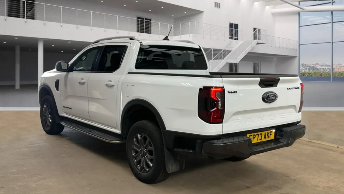 232 Ford Ranger 2.0 EBL 4WD WTRK C/CAB - Image 3