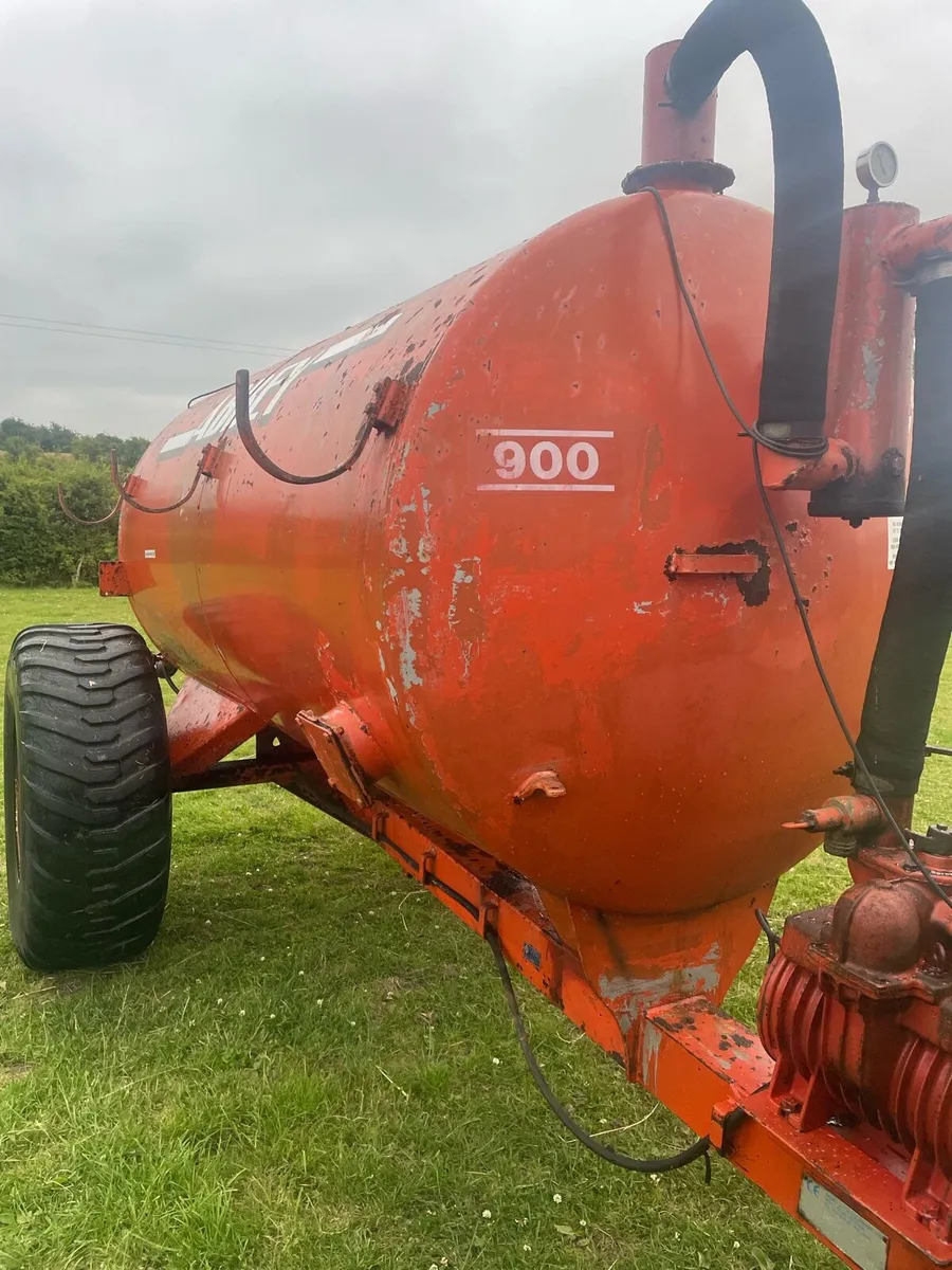 Slurry tanker - Image 2