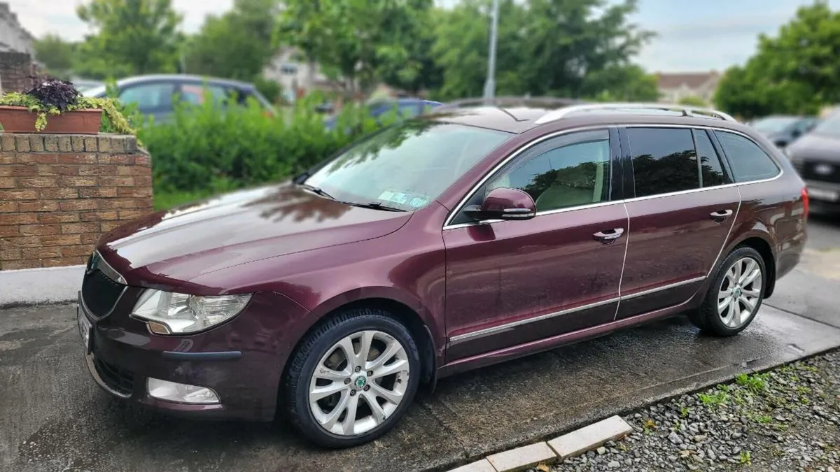 Skoda Superb 2012 Automatic Diesel  Fresh NCT - Image 4