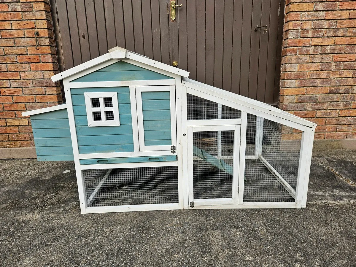Chicken coop - Image 1