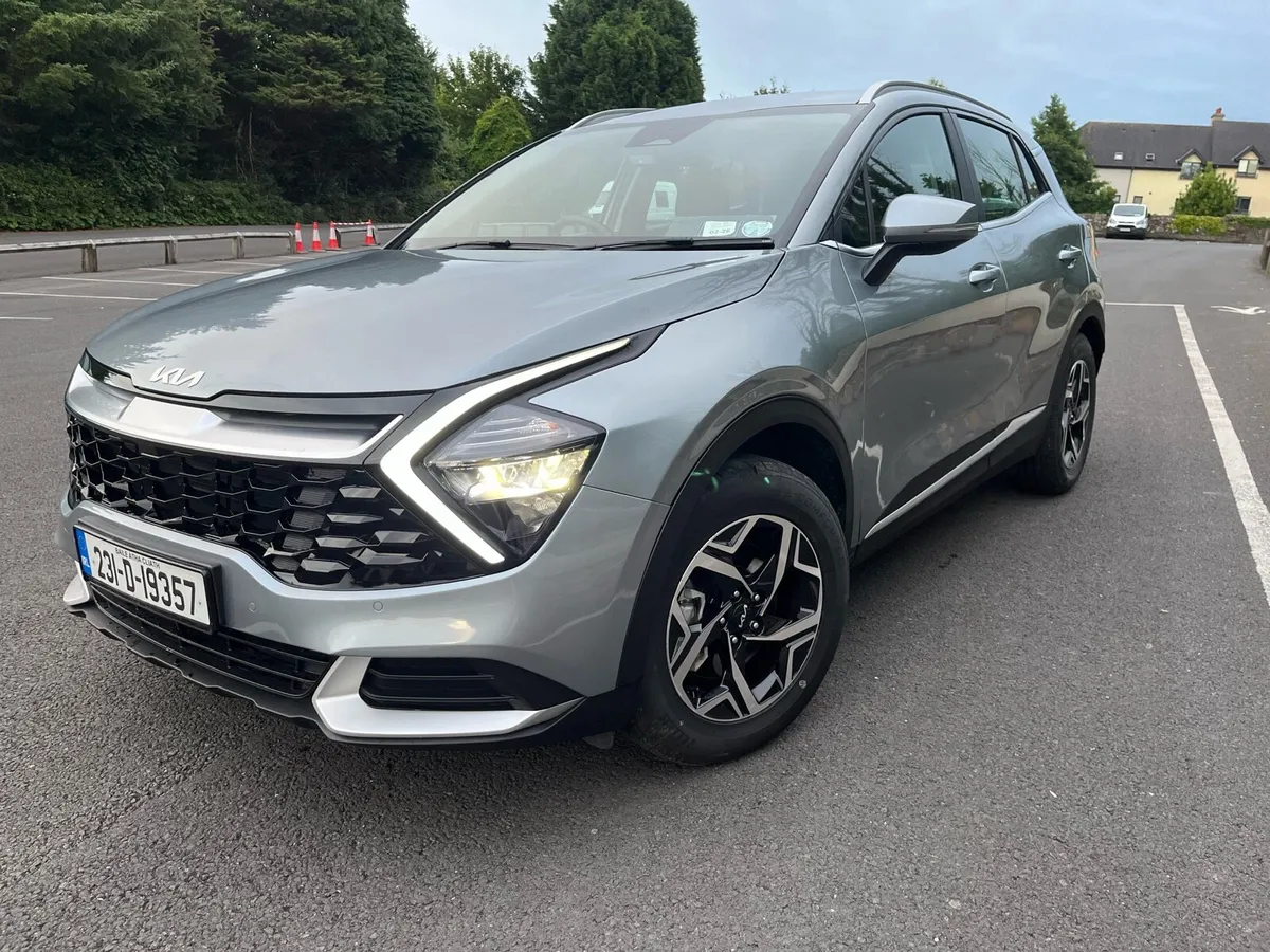 KIA SPORTAGE 1.6 DIESEL HYBRID - Image 2