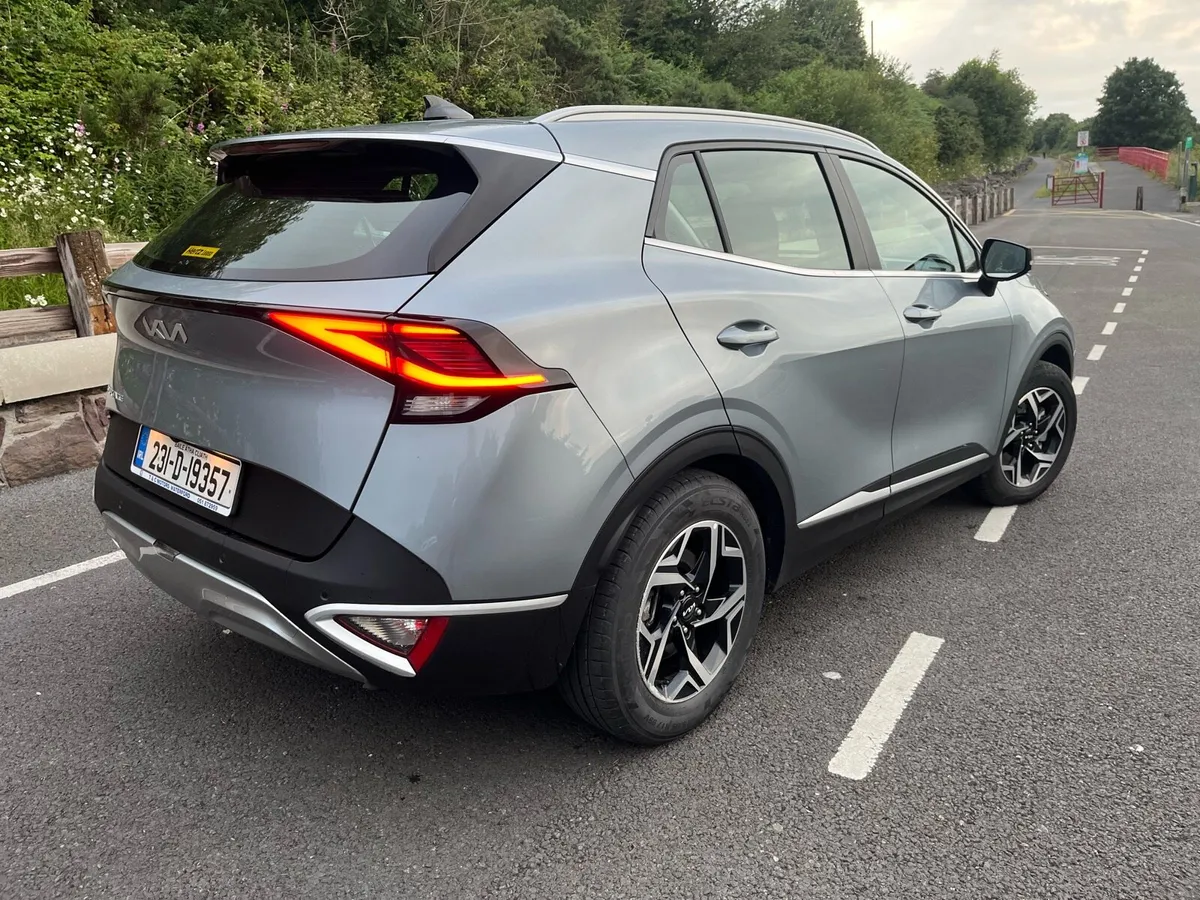 KIA SPORTAGE 1.6 DIESEL HYBRID - Image 3