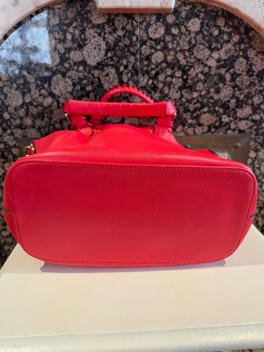Red bag - Image 2