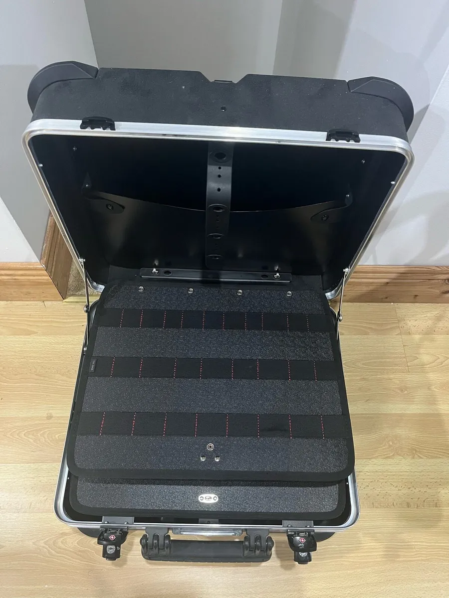 GT TOOL BOX/CHEST - Image 1