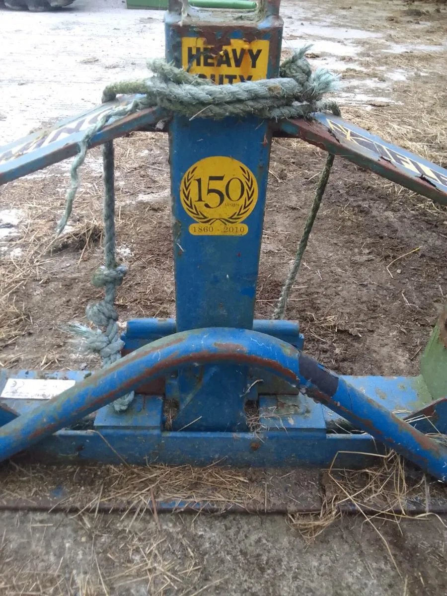 Fleming bale lifter - Image 2