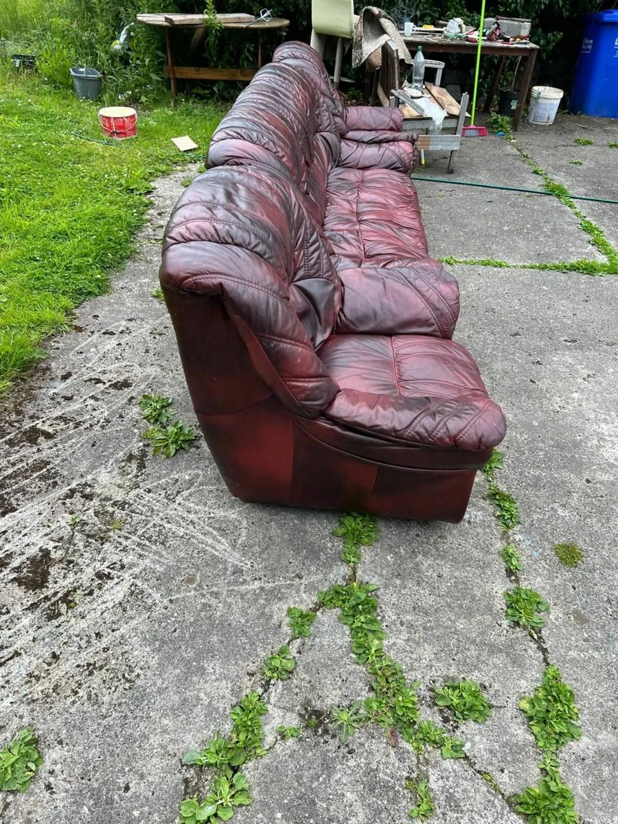 2 Leather chairs and sofa - Image 3