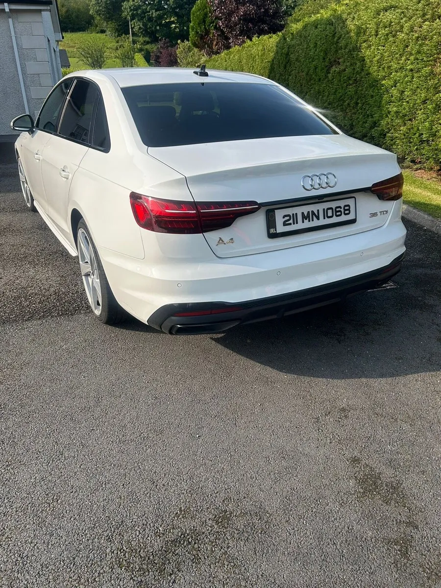 Audi A4 - Image 2