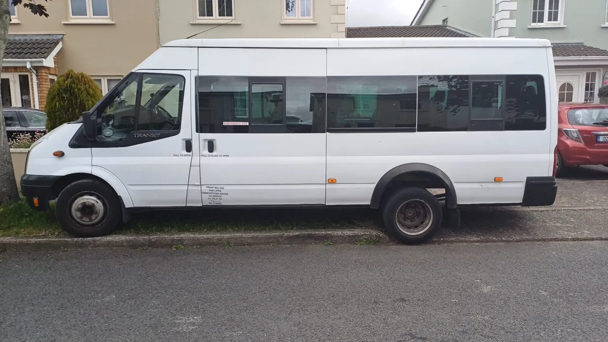 Ford Transit Minibus - Image 4