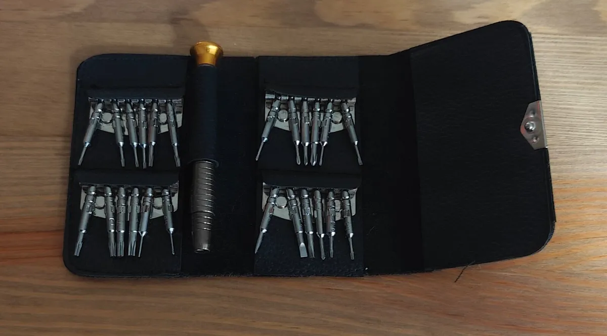 Precision Screwdriver Set with Pouch - Image 1