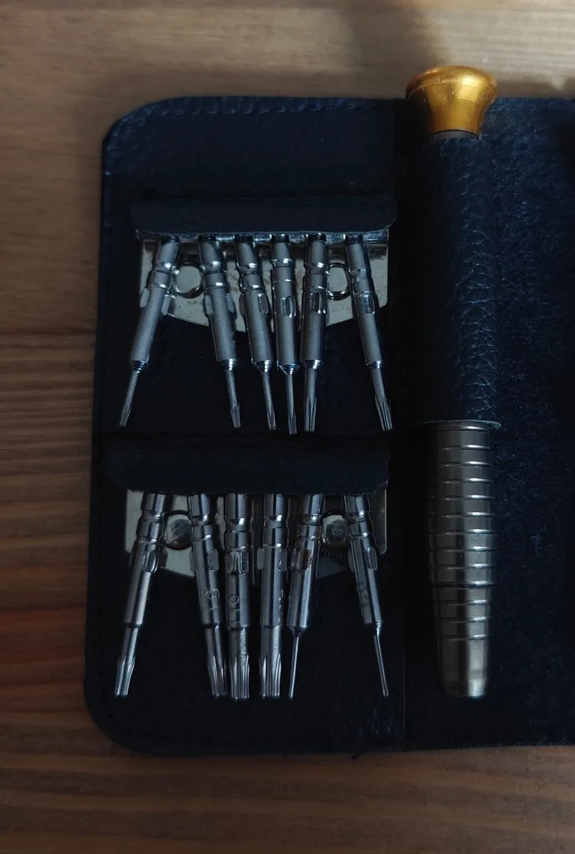 Precision Screwdriver Set with Pouch - Image 2