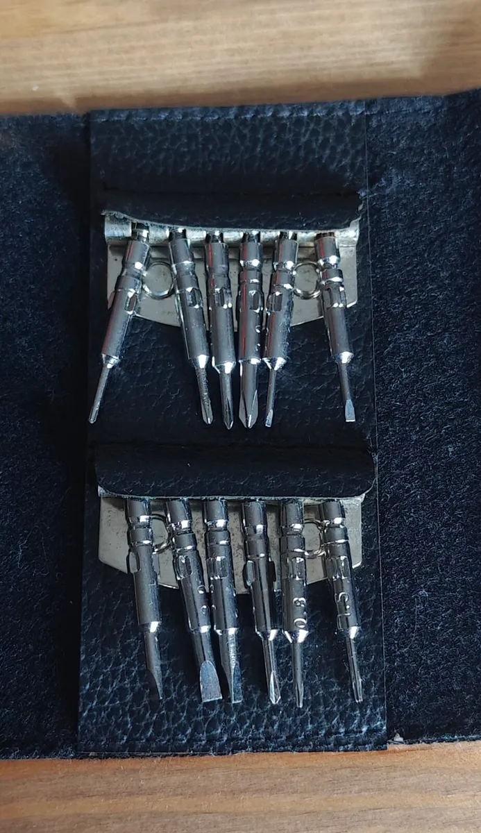Precision Screwdriver Set with Pouch - Image 3