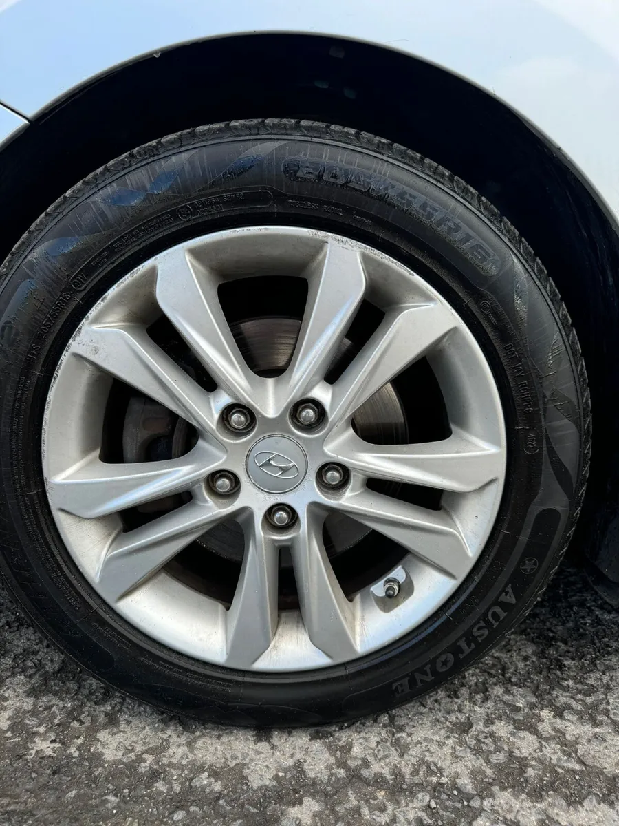 i30 2013 DELUXE 1.6 CRDi TOURER ESTATE - Image 4