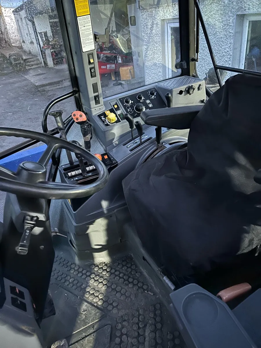 New Holland 7840 - Image 3