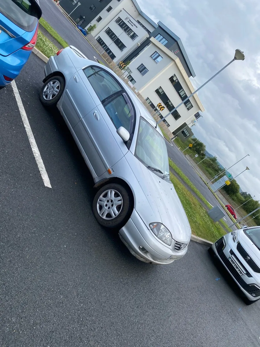 Toyota avensis 1.6vvti - Image 2